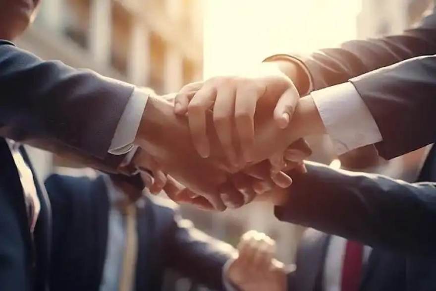 天天看球 赛季中段前瞻：争冠集团战术分化与冬窗补强逻辑